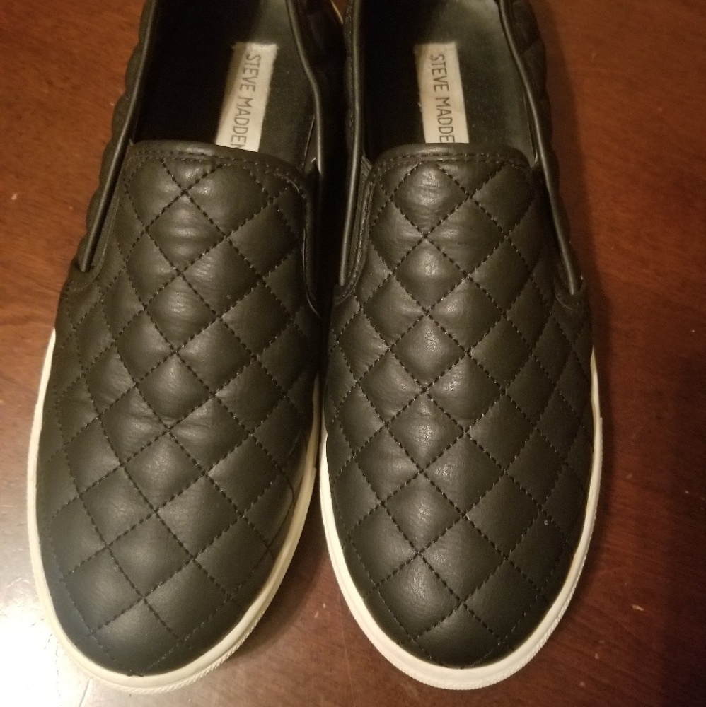 Black Steve Madden Slip On Shoes- 9.5